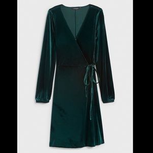 NWT Banana Republic Factory Velvet Wrap Dress